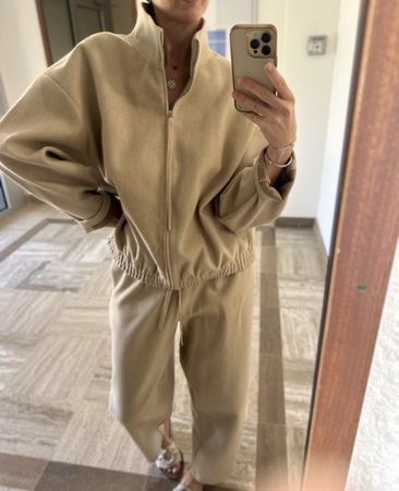 beige suit size M