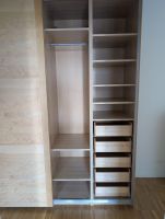 Sehr funktioneller Kleiderschrank