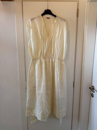 Vestito di lino, Joseph