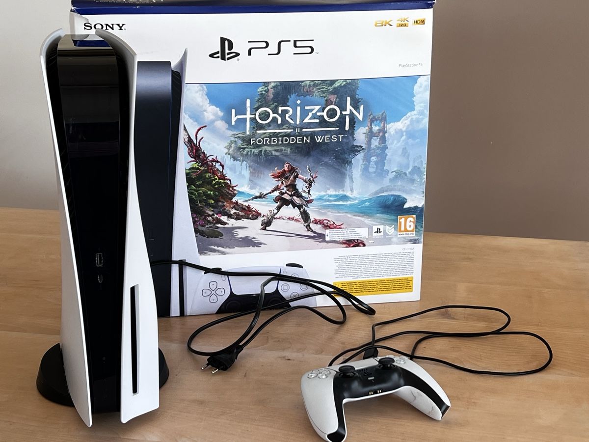 Sony Console: Playstation 5 (PS5) Konsole + Controller – Usato da Flurlingen venduto da MIPILG