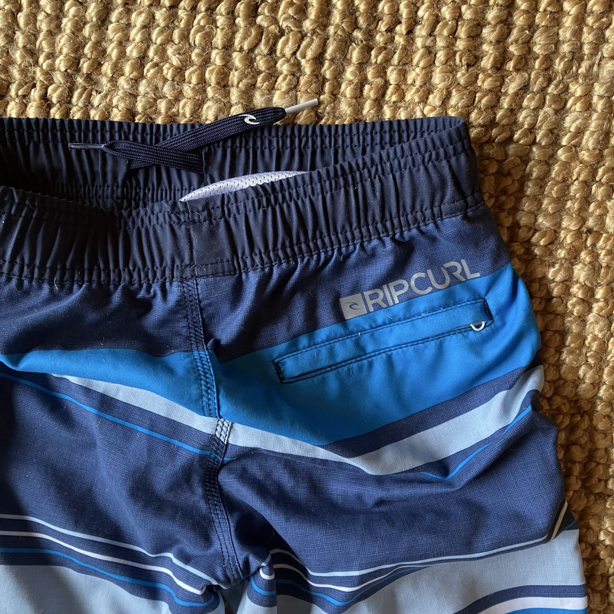 Rip Curl Badehosen: Blau gestreifte Badehose Shorts von RIPCURL – Neu (gemäss Beschreibung) aus Zürich von scentos 1