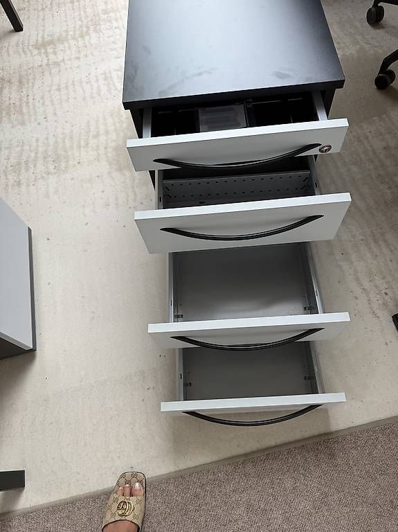 Banconi: Rollcontainer – Usato da Luzern venduto da per_mxf5 2