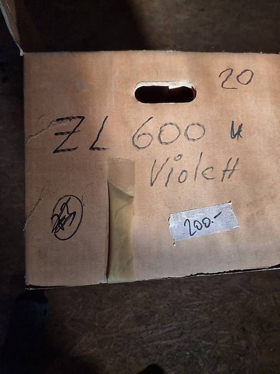 Accessori per altri veicoli: Tank ZL 600.   20 – Usato da Aedermannsdorf venduto da Automarkt 4
