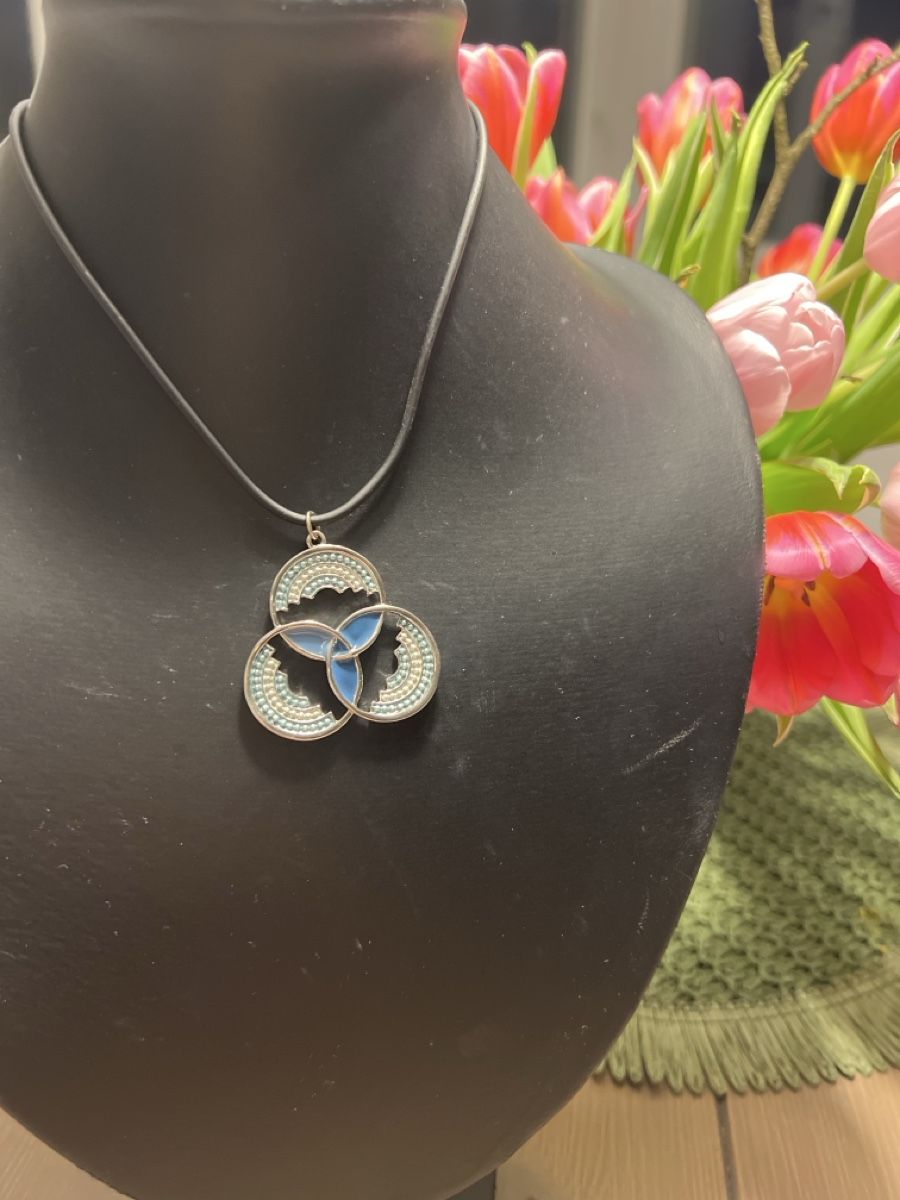 Ketten: Modische Halskette mit schönem Anhänger – Neu (gemäss Beschreibung) aus Seon von Sunny-Schmuck78