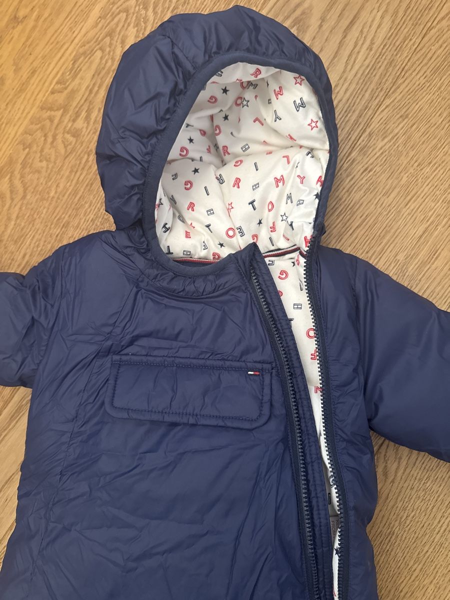 Tommy Hilfiger Giacche & Cappotti: Winterjacke Tommy Hilfiger Anzug, Grösse 62 – Nuovo (secondo la descrizione) da Niederteufen venduto da sophia2025 1