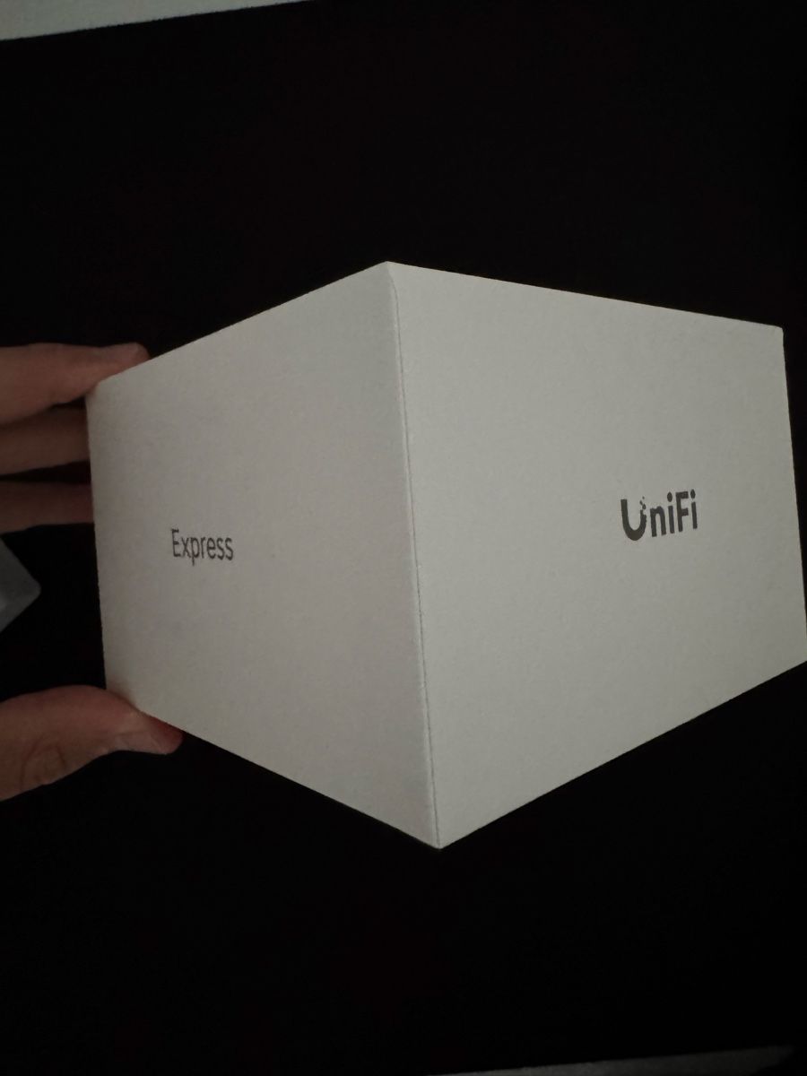 Ubiquiti Modems & Router: Ubiquiti UniFi Express – Neu (gemäss Beschreibung) aus Wermatswil von taz_2nsf 2