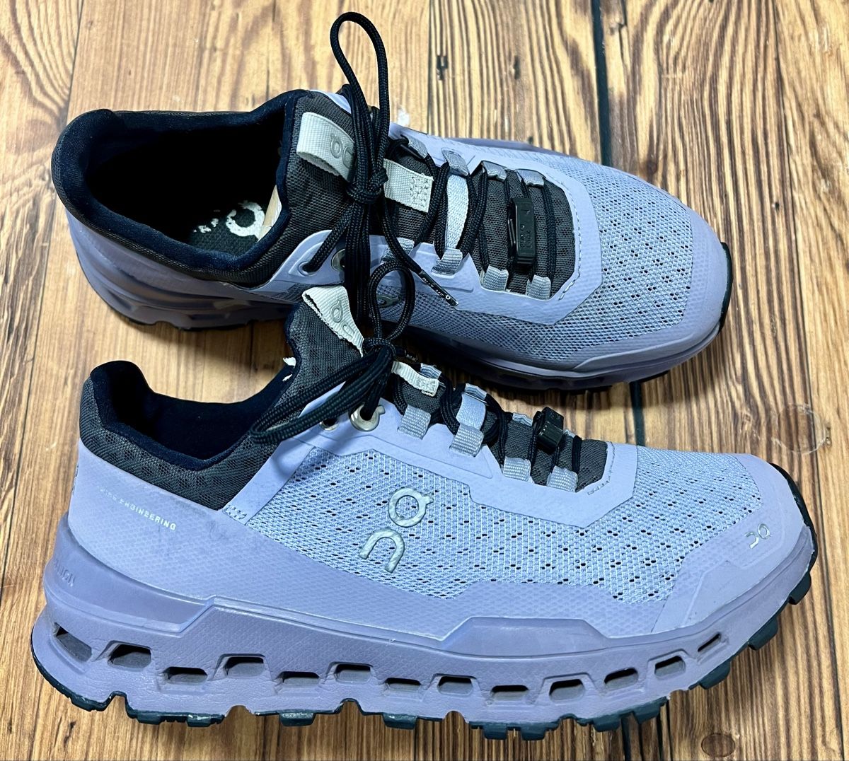On Scarpe da donna: On Cloud Laufschuhe, violett, Gr. 37 Top! – Usato da Scuol venduto da ricos81