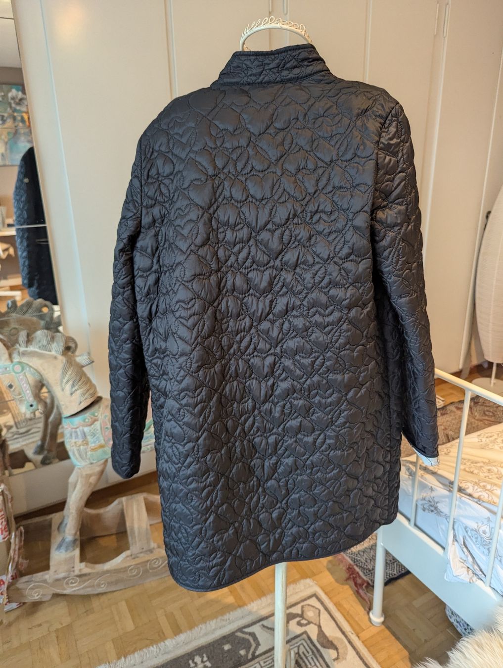 Cappotti: manteau matelassé ARMANI – Usato da Teufen venduto da Mariebotschi 3