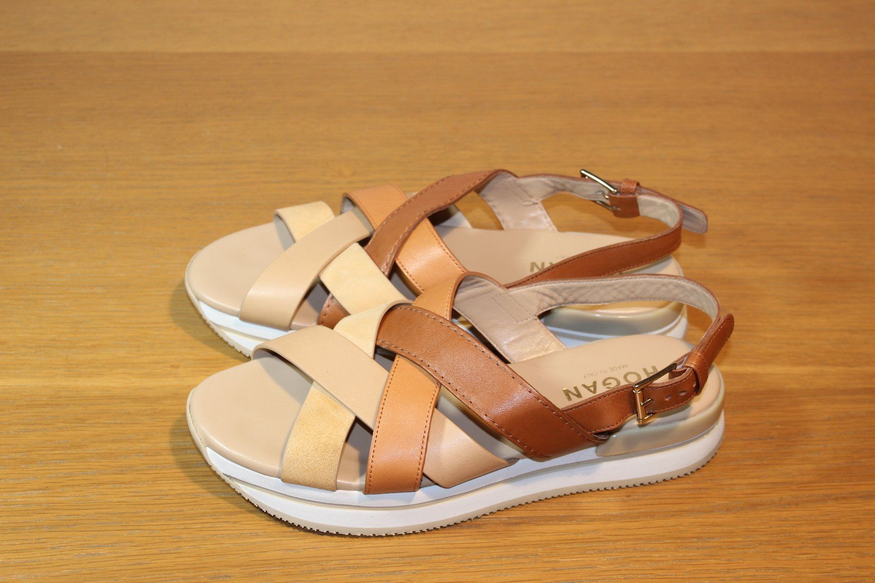 Hogan Scarpe da donna: HOGAN Damensandale, Gr. 39 – Usato da Basel venduto da Mila_Graf