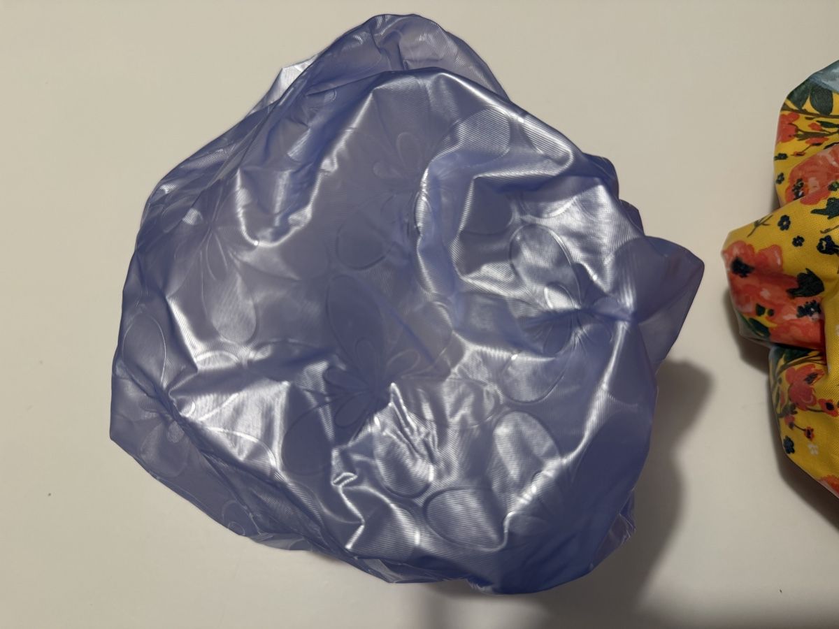 Accessori per capelli: 2 Duschhauben. Nie getragen. – Nuovo (secondo la descrizione) da Adliswil venduto da StephanieAnnina 1