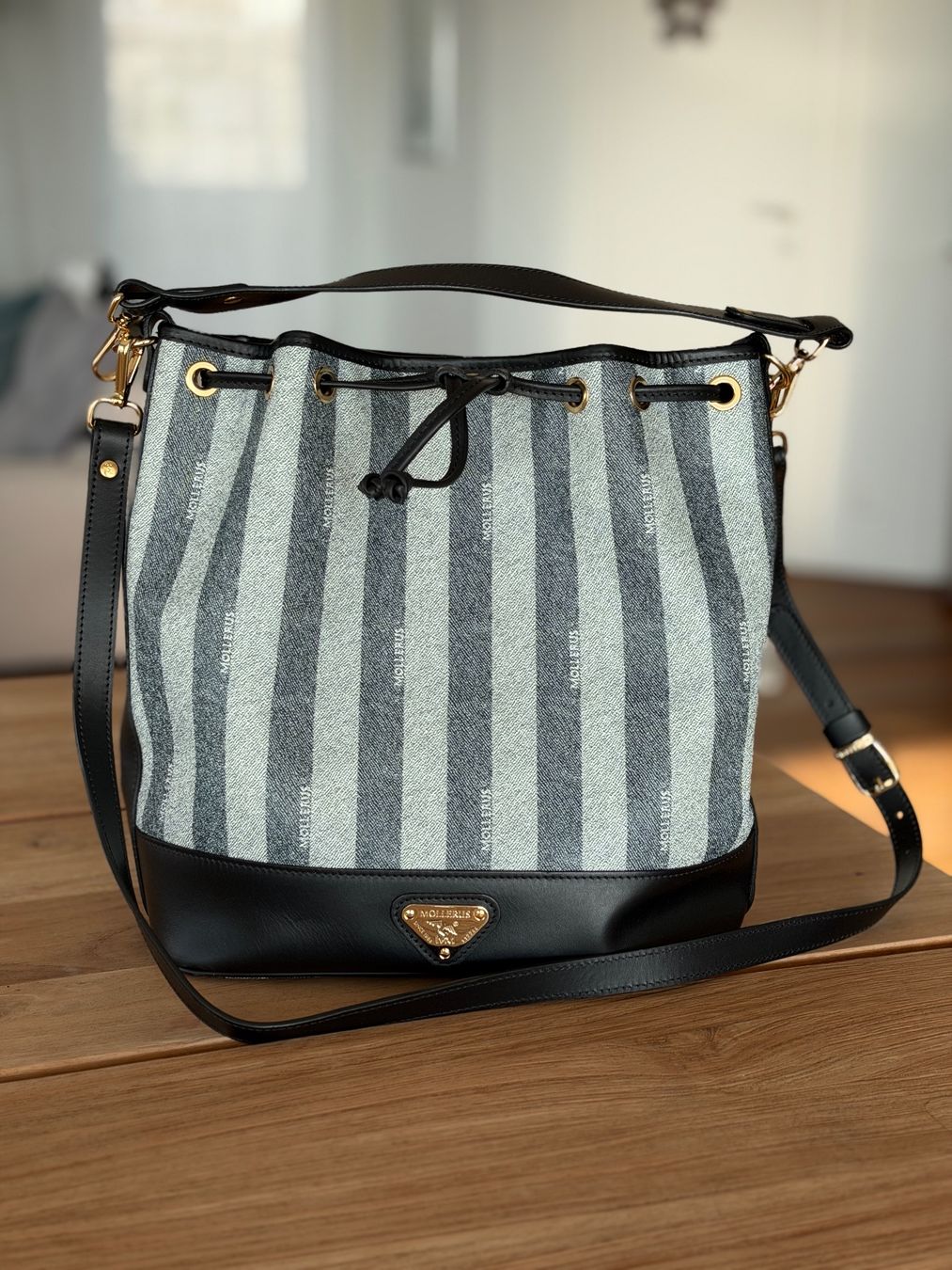 Maison Mollerus Borse da donna: Maison Mollerus Niesen / blau-hellblau gestreift gold – Nuovo (secondo la descrizione) da Eschenbach SG venduto da charlie48 1