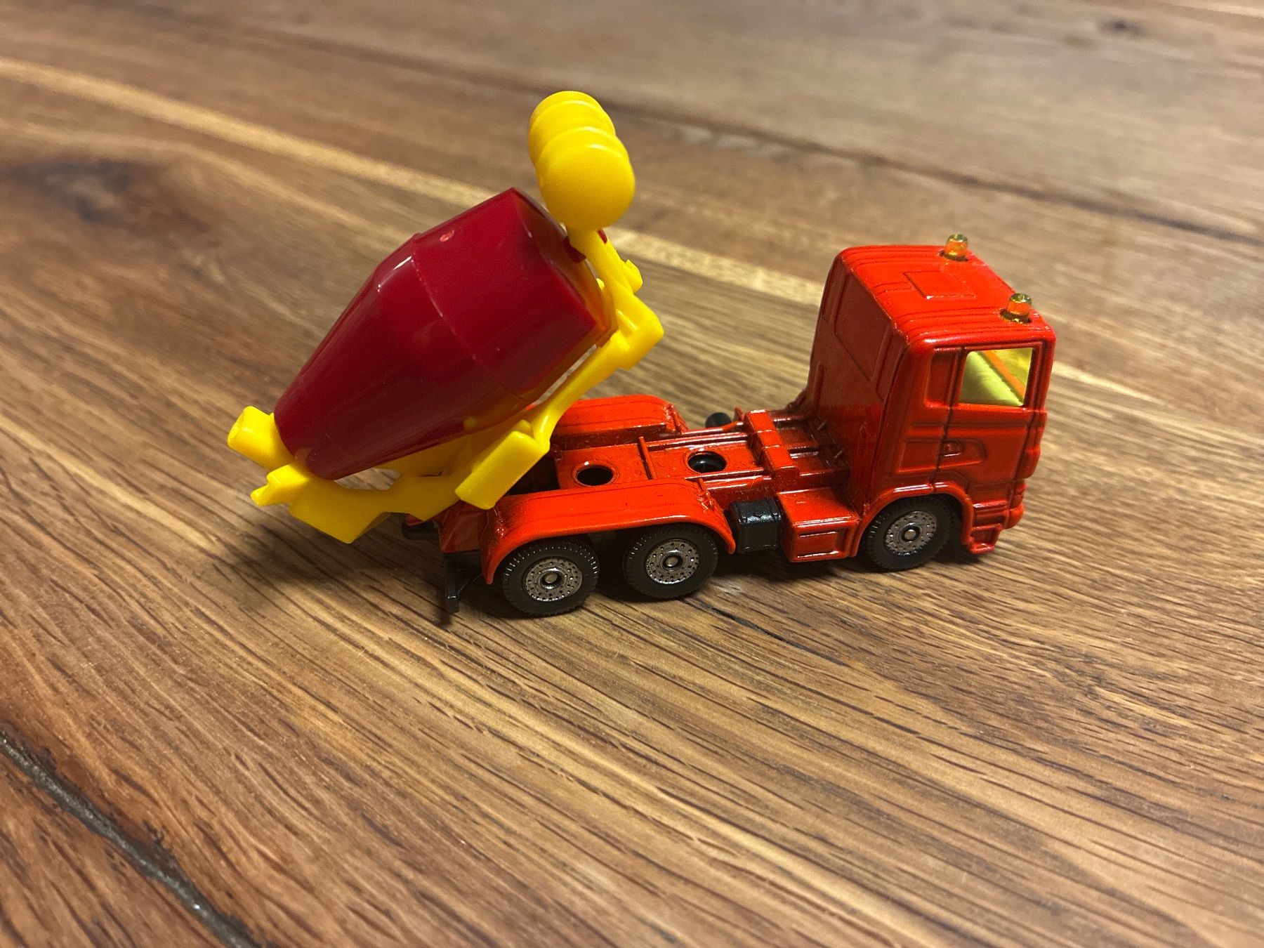 Jouets: Spielzeug Zementmischer – D'occasion à Guntershausen par Gloominati 2