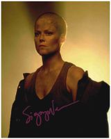 SIGOURNEY WEAVER *ALIEN* Grossfoto signiert (20x25cm) COA