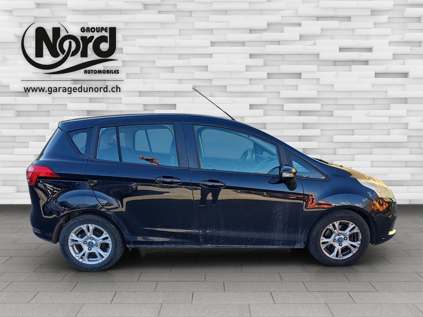 Ford Automobili: FORD B-Max 1.0i EcoB 100 Ambiente – Usato da Conthey venduto da garagedunord 2