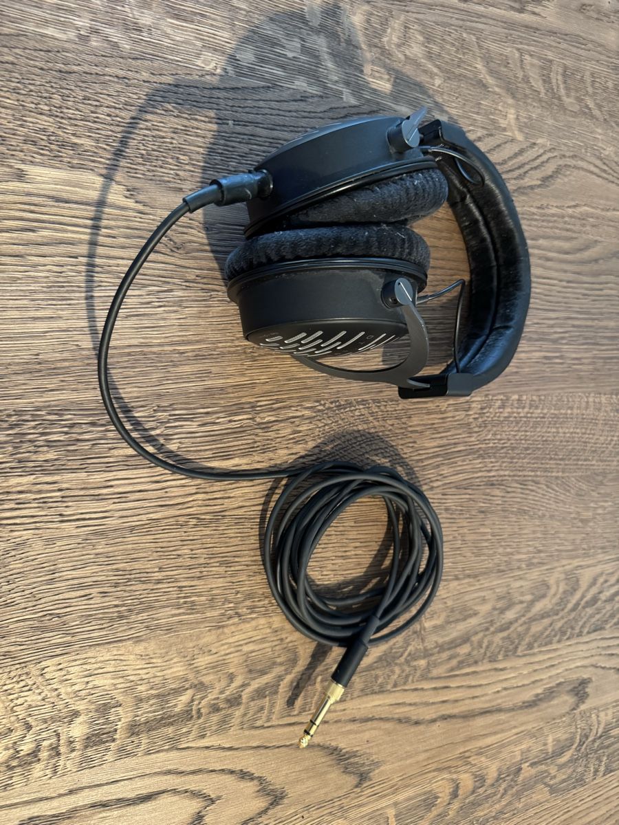 Beyerdynamic Kopfhörer: Beyerdynamic DT 1990 Pro – Gebraucht aus Zürich von rafael.hofmann
