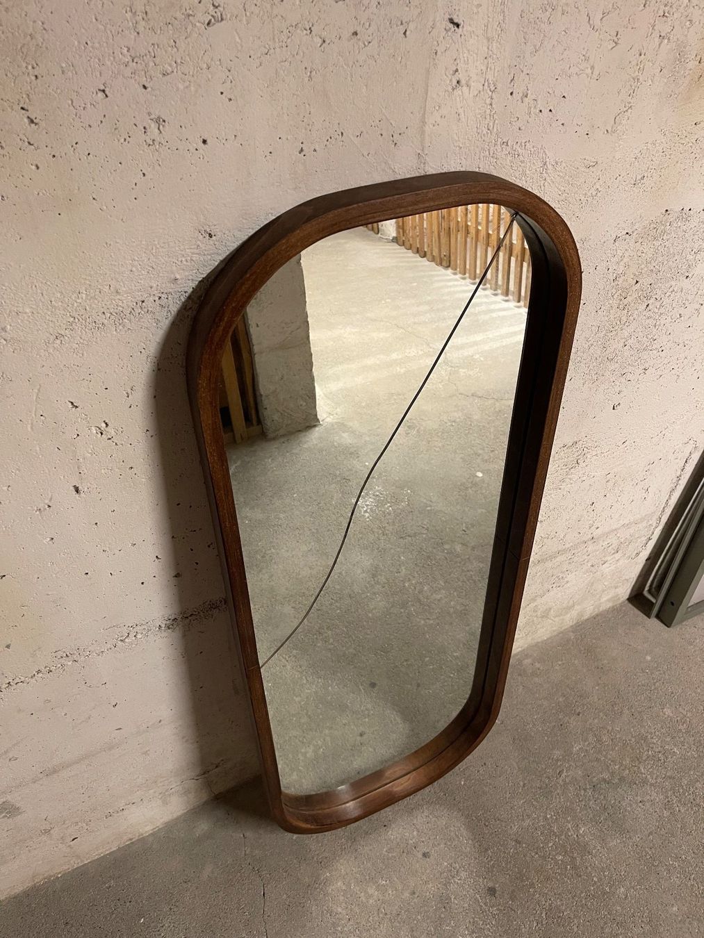 Specchi: Mid-Century Vintage Spiegel – Difettoso da Luzern venduto da mic_7nlp