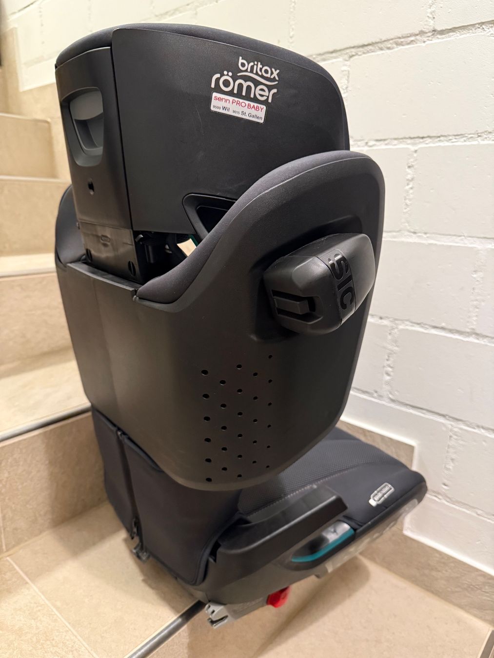 Britax Römer Auto-Kindersitze: Kindersitz Britax Römer Kidfix i-Size – Gebraucht aus Abtwil SG von akbones 1