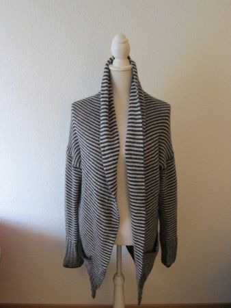 Strickjacke, Sinequanone, Top Zustand!
