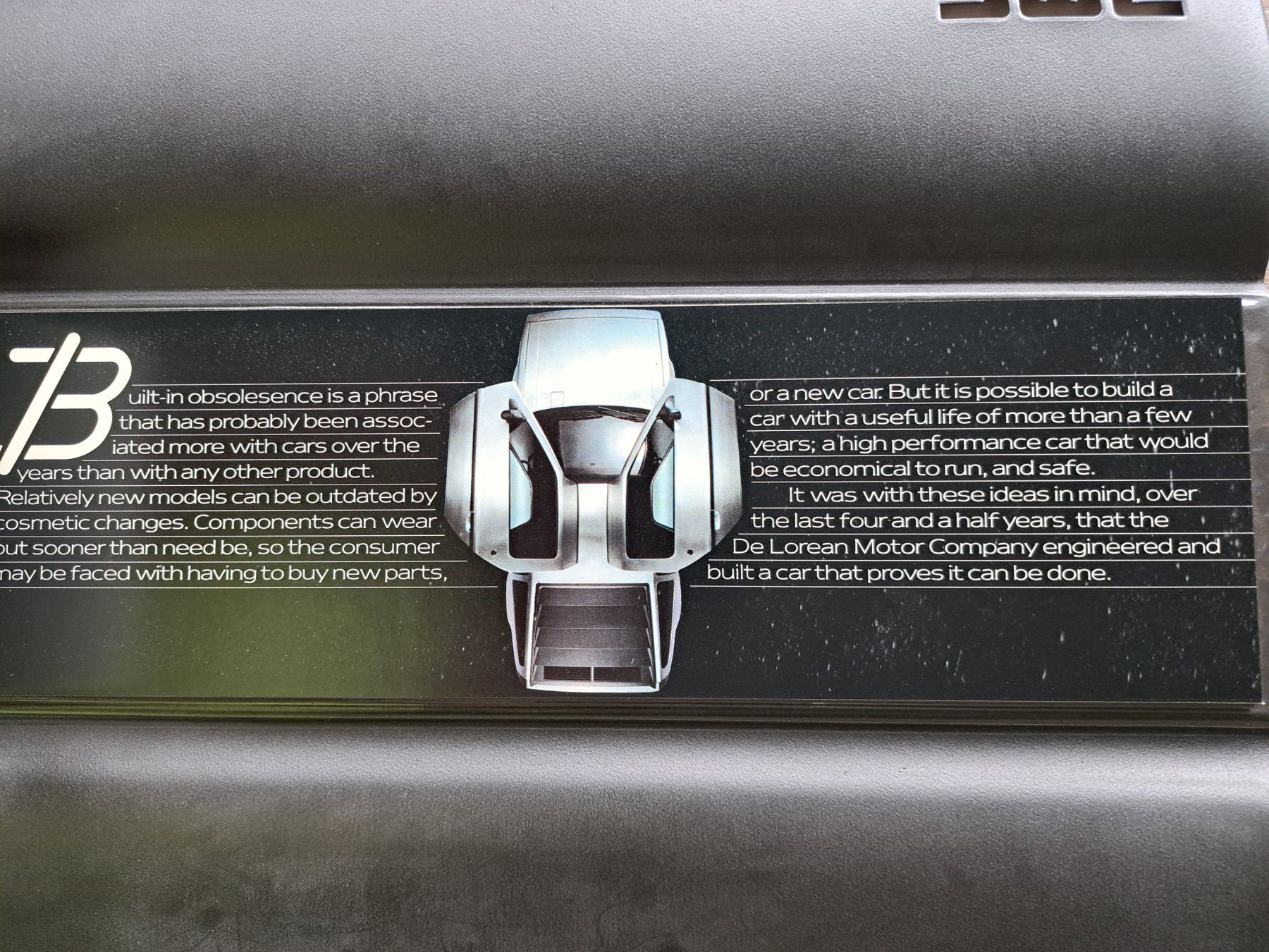 Delorean Documenti: Delorean DMC-12  Prospekt/Katalog - Kunstleder 1981 – Usato da Bazenheid venduto da derdelorean01 2