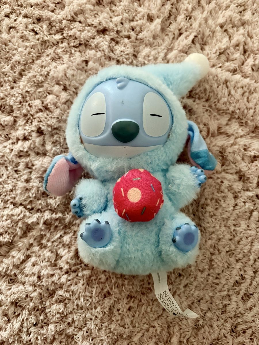 Disney Giocattoli: Süsser Stitch im Schlafanzug mit Donut – Usato da Bürglen TG venduto da sayuri84