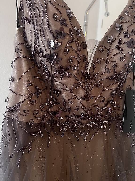 Vestiti: Abendkleid/ Bridemaidskleid  – Usato da Winterthur venduto da Anjarys 2