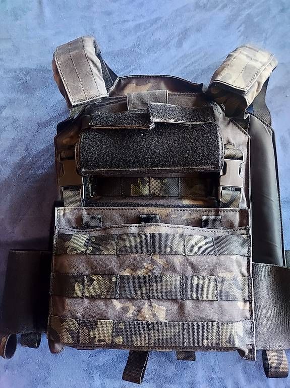 Uniformi: AMP Slick Plate Carrier /Plattenträger – Usato da Eyholz venduto da sgt_banjo 2