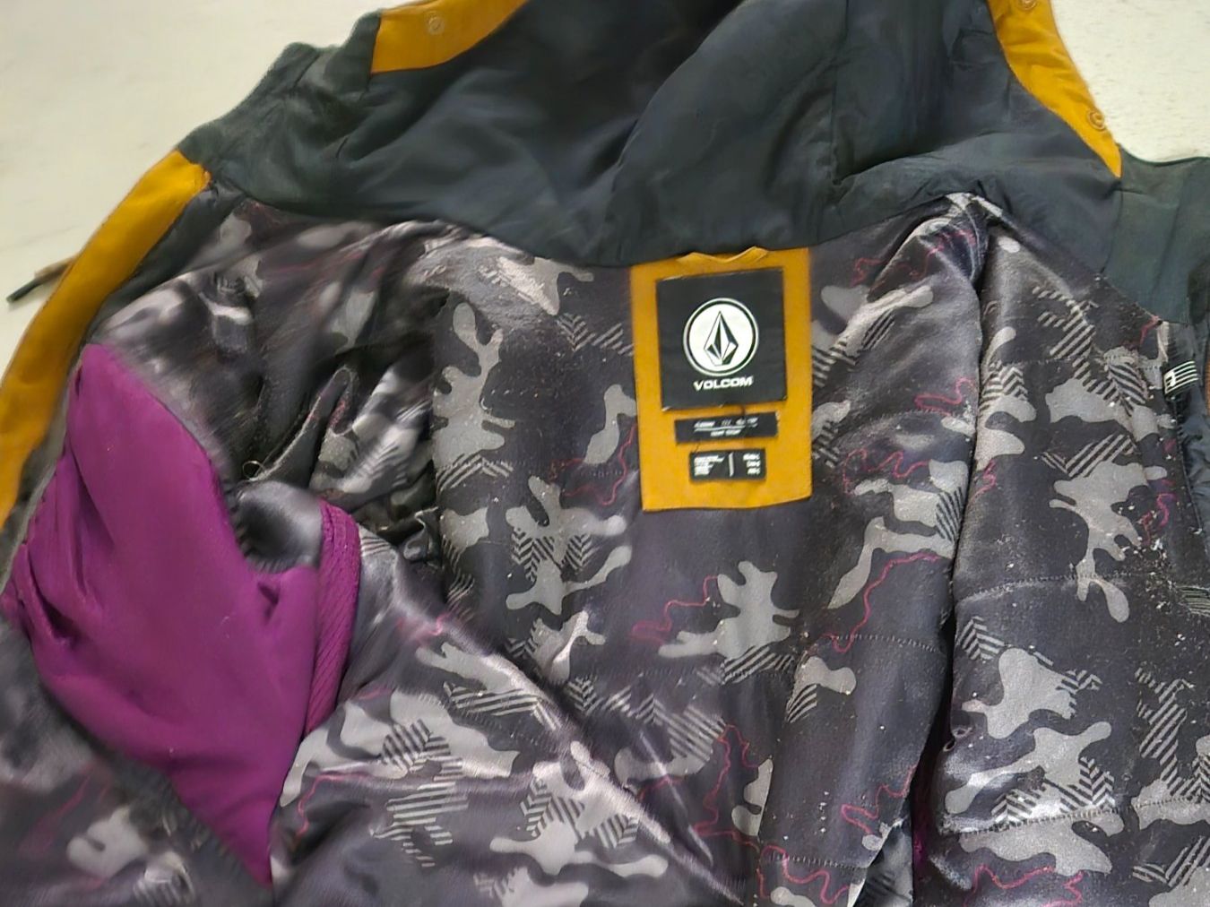 Volcom Giacche: Skijacke – Usato da Luzern venduto da Balzli22 2
