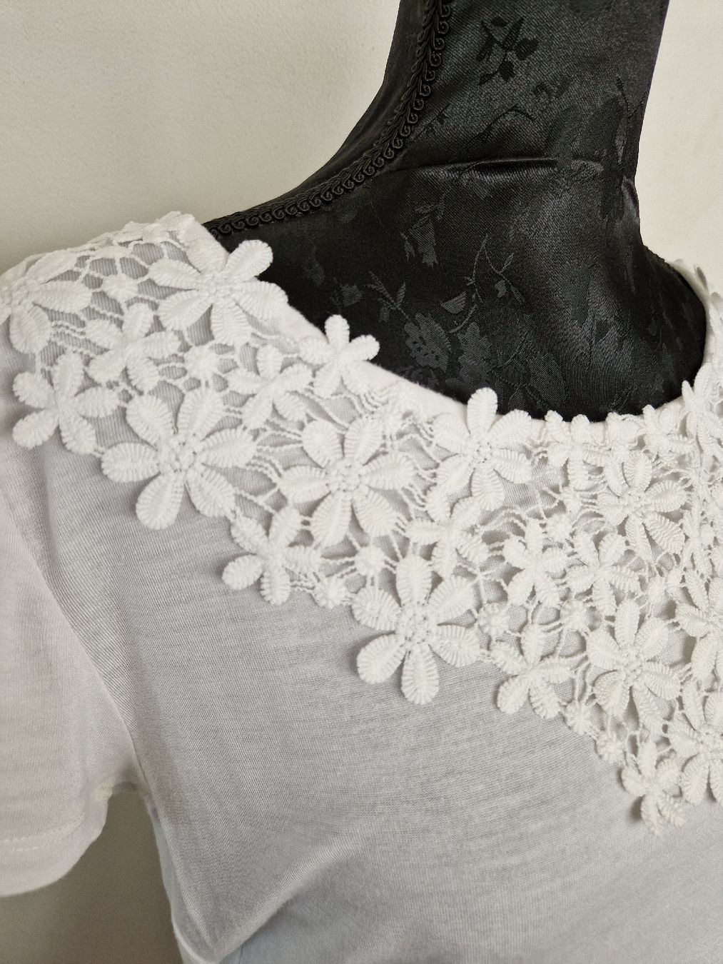Lotti di vestiti: Tshirt und Cardigan, Gr. S – Usato da Nendeln venduto da allerliabschteszuegs 5