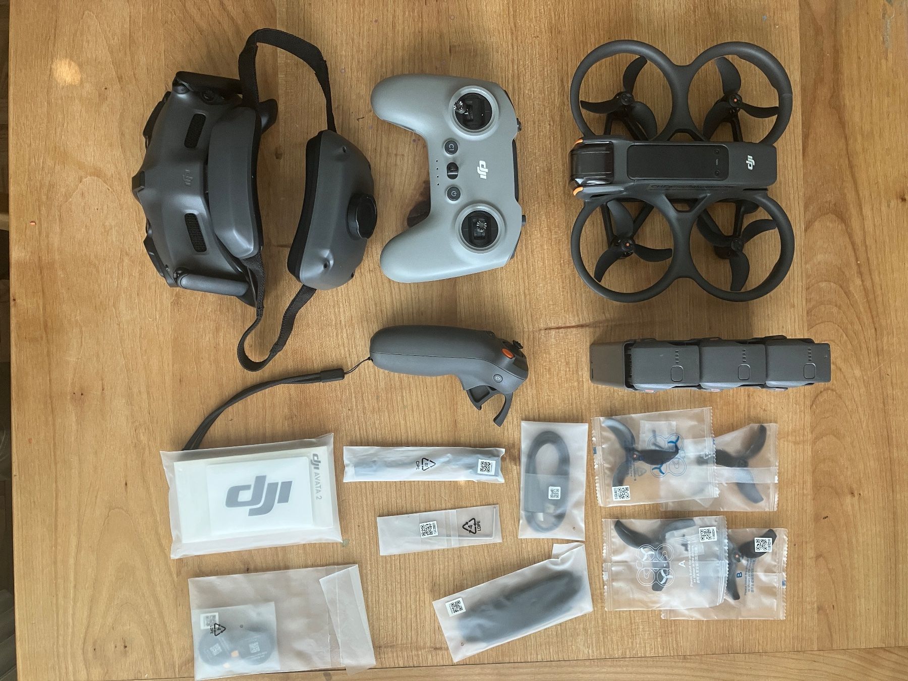 DJI Modellismo RC: DJI Avata 2 fly more, Goggles 3, Controller 3, 3 Akkus – Usato da Zürich venduto da Simbabalu