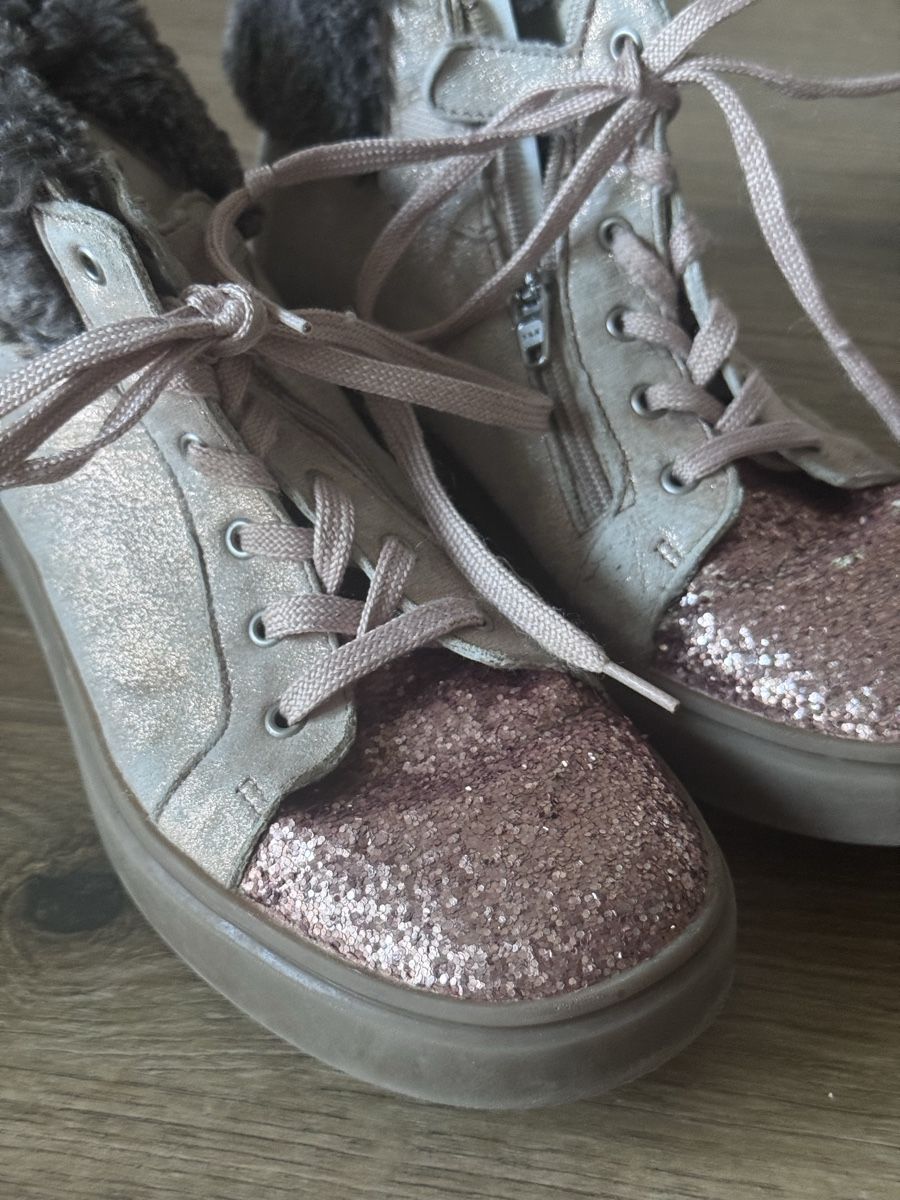 Scarpe per ragazze: Mädchen Halbschuhe Grösse 34 – Usato da Wädenswil venduto da dorodi 1