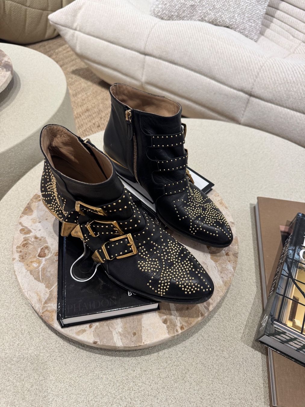 Chloé Scarpe da uomo: CHLOE BOOTS BLACK – Usato da Schwyz venduto da bofb 1
