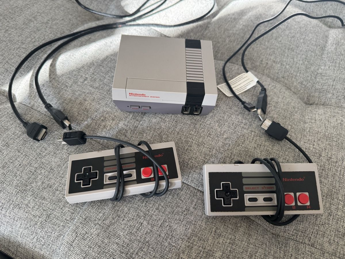 Nintendo Console: Nintendo Classic Mini NES Konsole 2016 – Usato da Dierikon venduto da FraeuleinMaus17