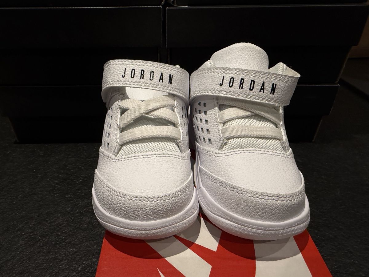 Jordan Scarpe per ragazzi: Baskets JORDAN blanches taille 23,5 neuf – Nuovo e nell'imballaggio originale da Villaz-St-Pierre venduto da pepe86 2