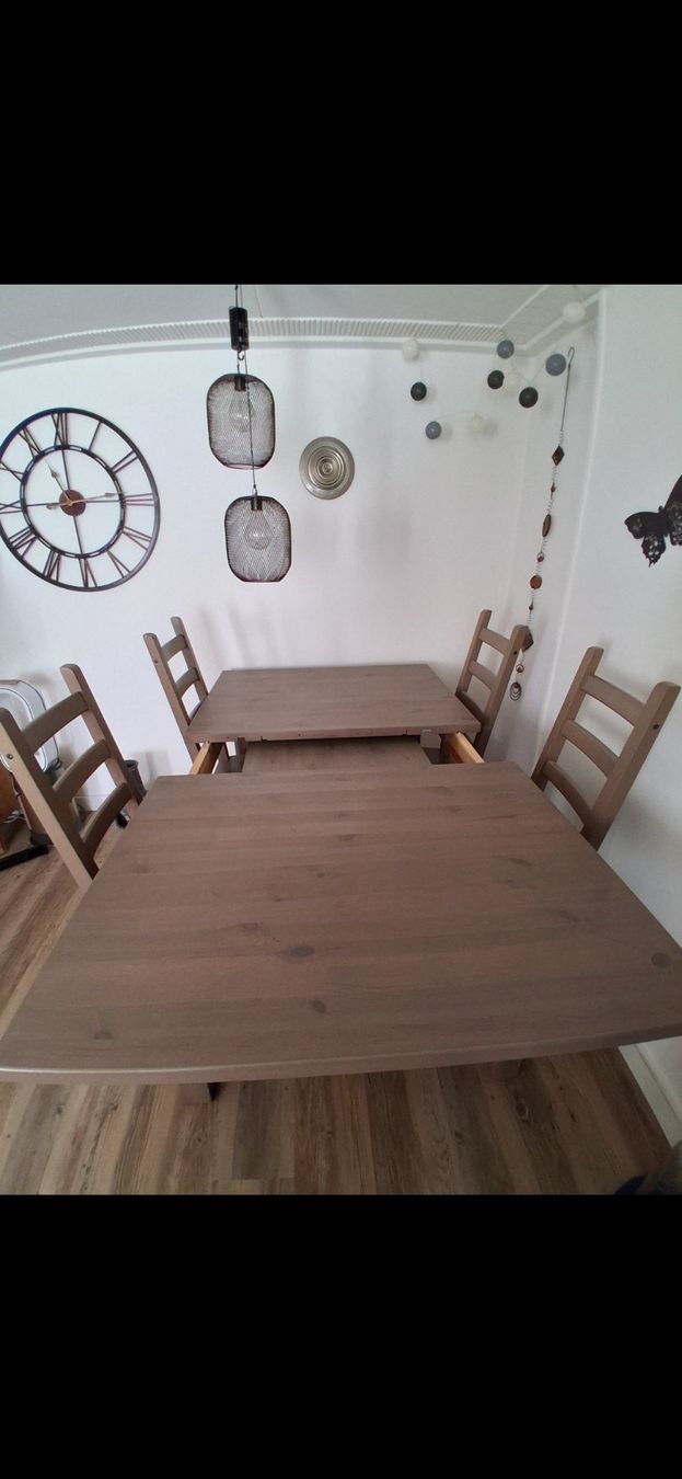 Set di tavolo e panche: Esstisch inkl. Stühle – Usato da Aathal-Seegräben venduto da kas_xvy7 1