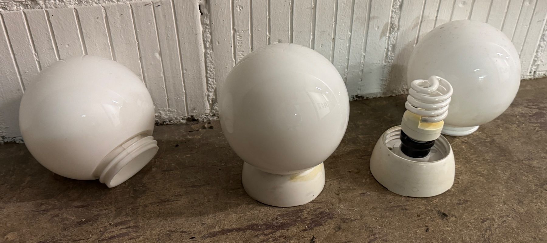 Lampade: 2x Kugellampen – Usato da Schaffhausen venduto da ROCAMECANICA