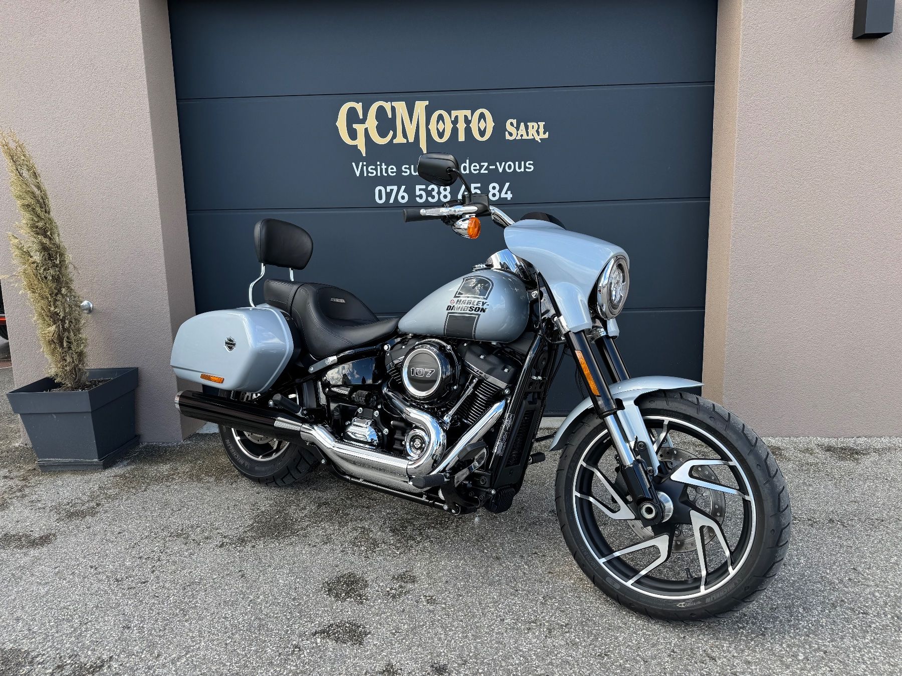 Harley-Davidson Chopper: Harley Davidson Softail Sport Glide 107 LEASING POSSIBLE – Usato da Echallens venduto da HD90 1