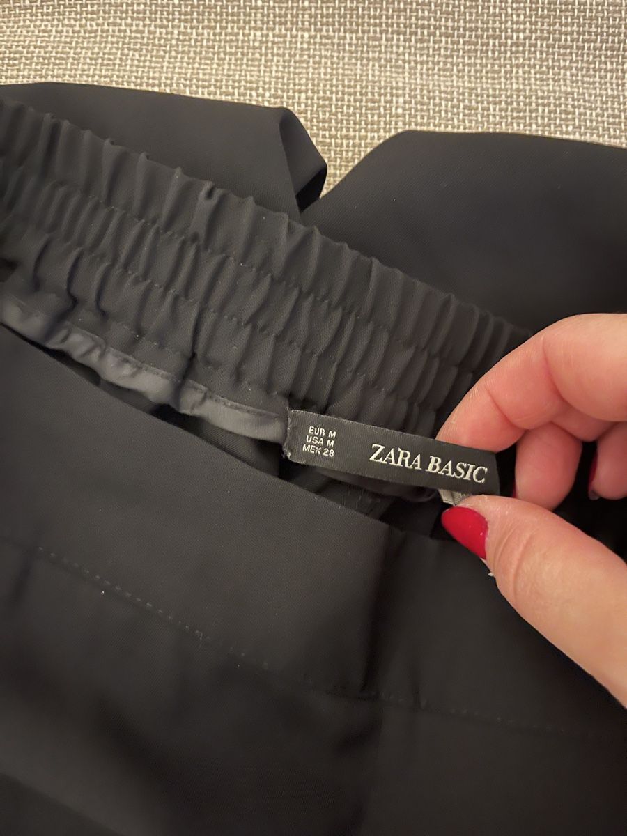 Zara Pantaloni: Zara Basic black trousers, M, excellent condition, chic look – Usato da Mies venduto da Nib2011 4