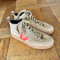 Veja Sneakers