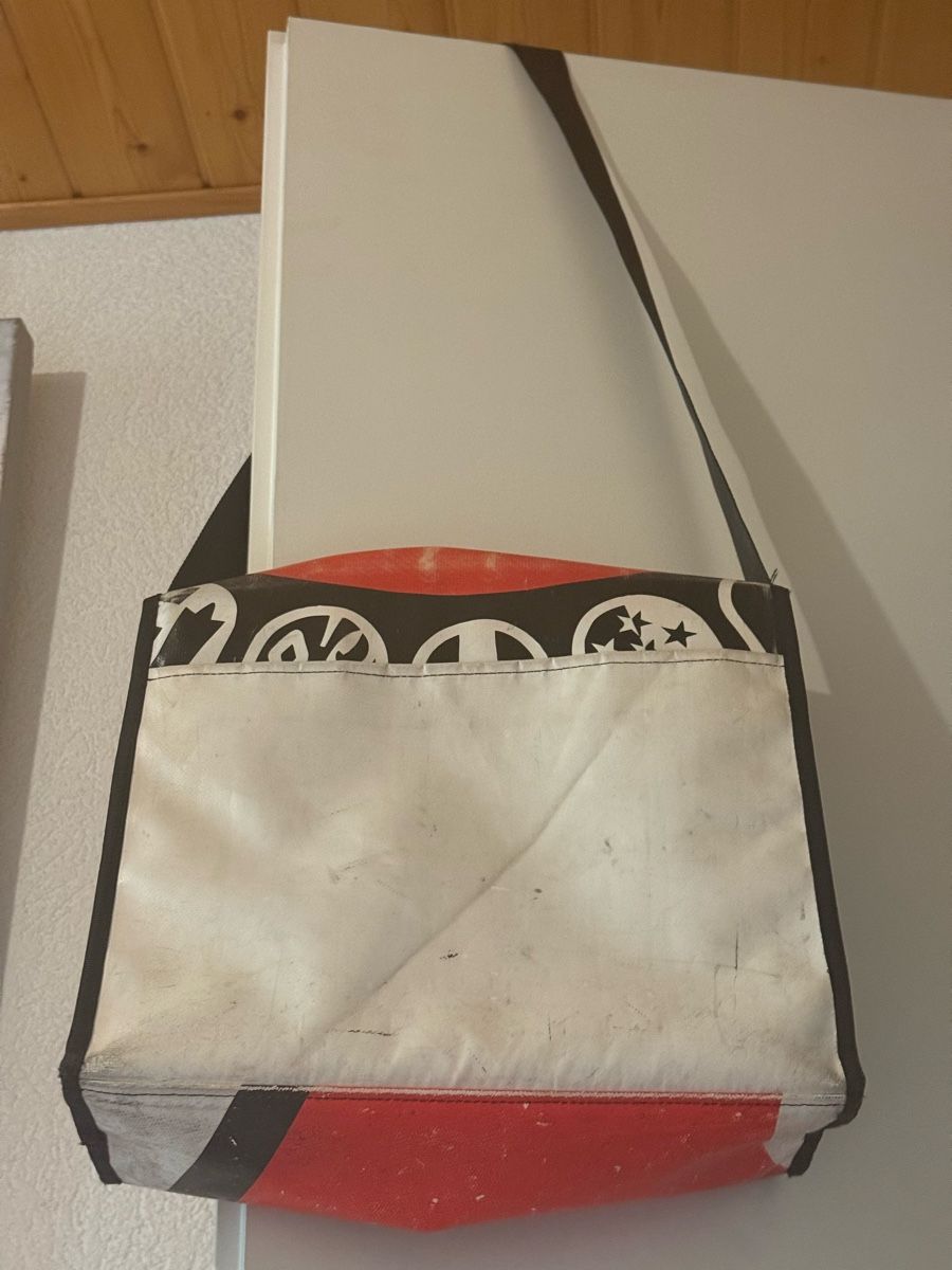 Borse: Sac drapeau Suisse – Usato da L'Orient venduto da AntonioVAUD 2