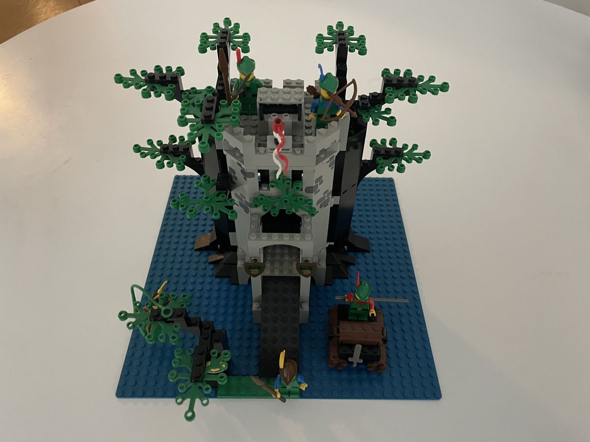 Lego Giocattoli: Lego Castle 6077 Forestmen‘s River – Usato da Susch venduto da Ascaso