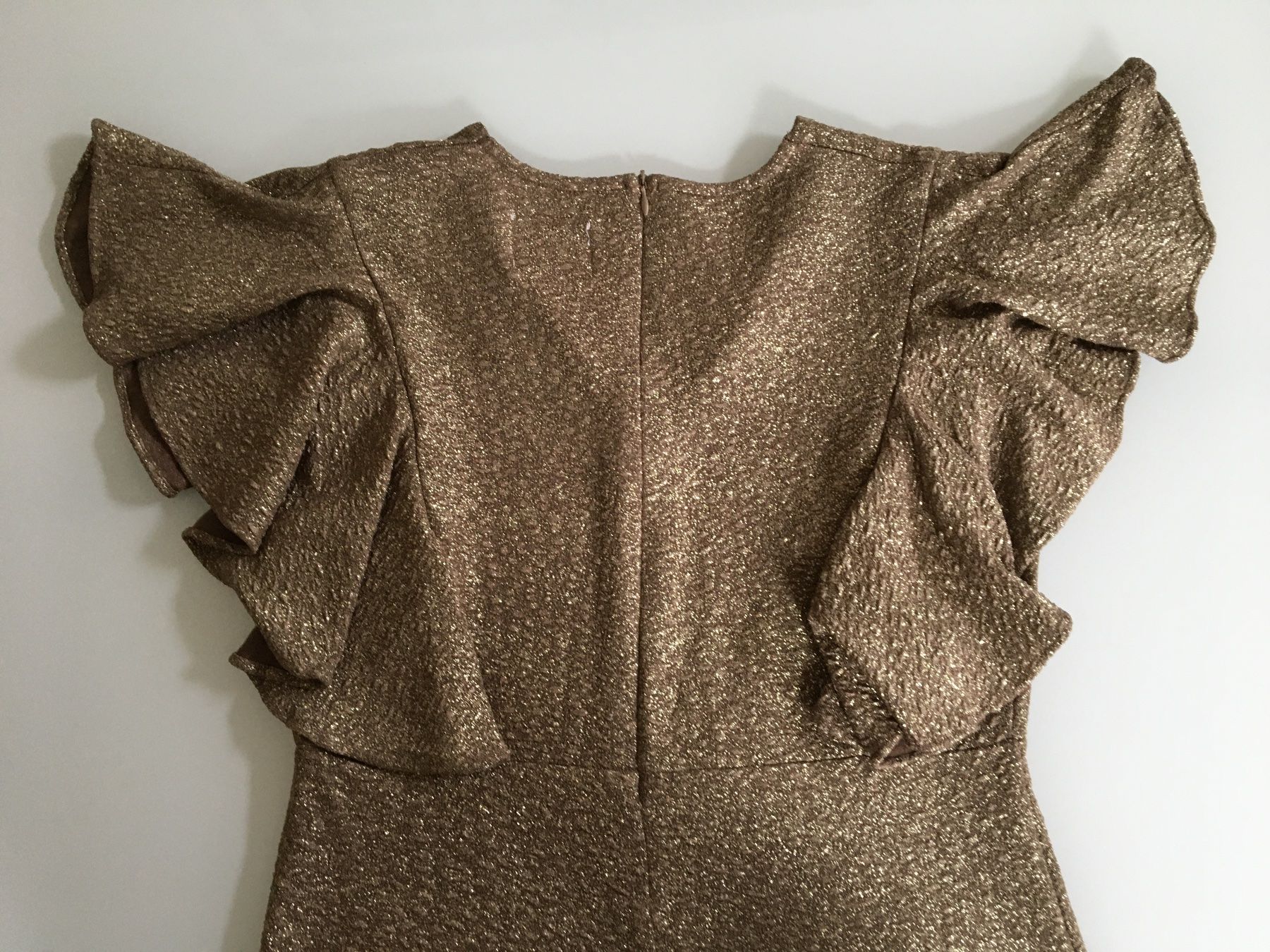 Vestiti: Abito da cocktail LOUXURY – color oro/champagne – Usato da Bellinzona venduto da Sveva-Style-Hunter 3