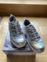 Silberne Damen Sneakers, Grösse 38, neuwertig, bequem!