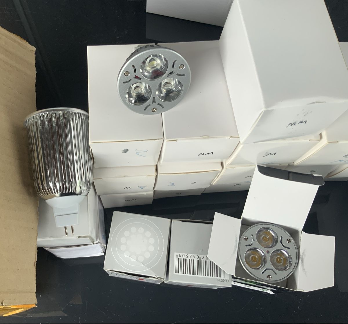 Lampade: LED Spot s – Nuovo (secondo la descrizione) da Root venduto da HeidyShop 1