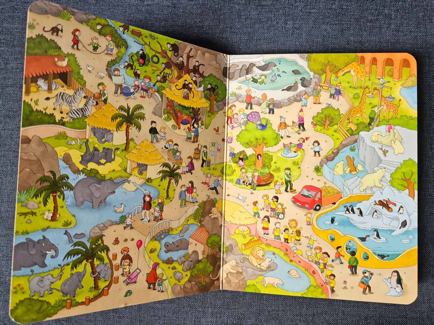 Livres: Wimmelbuch ZOO – D'occasion à Worb par jun_fj8w 2