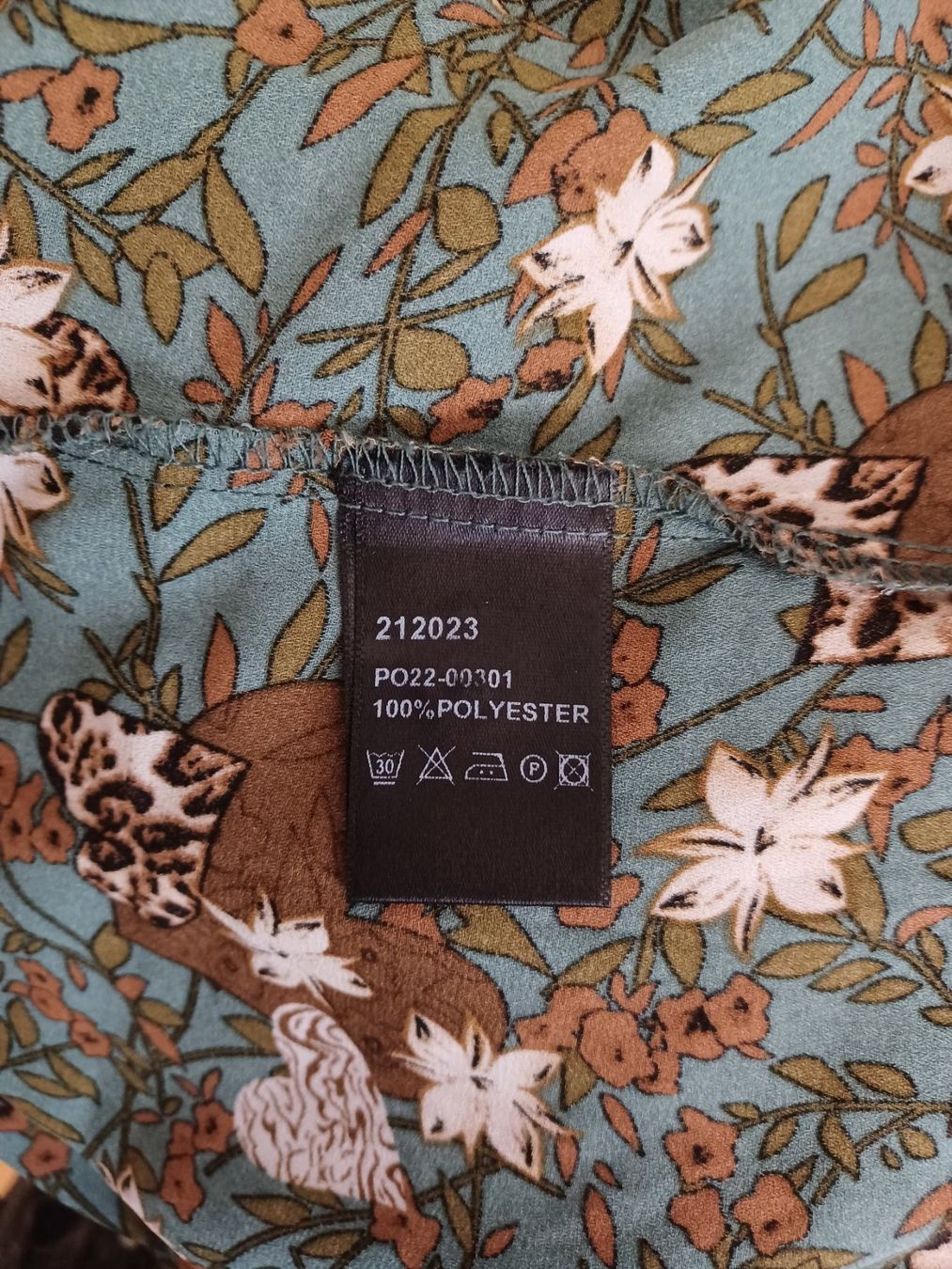 Robes: NORAH Blusenkleid Gr.44 – D'occasion à Luzern par GoSecond 5