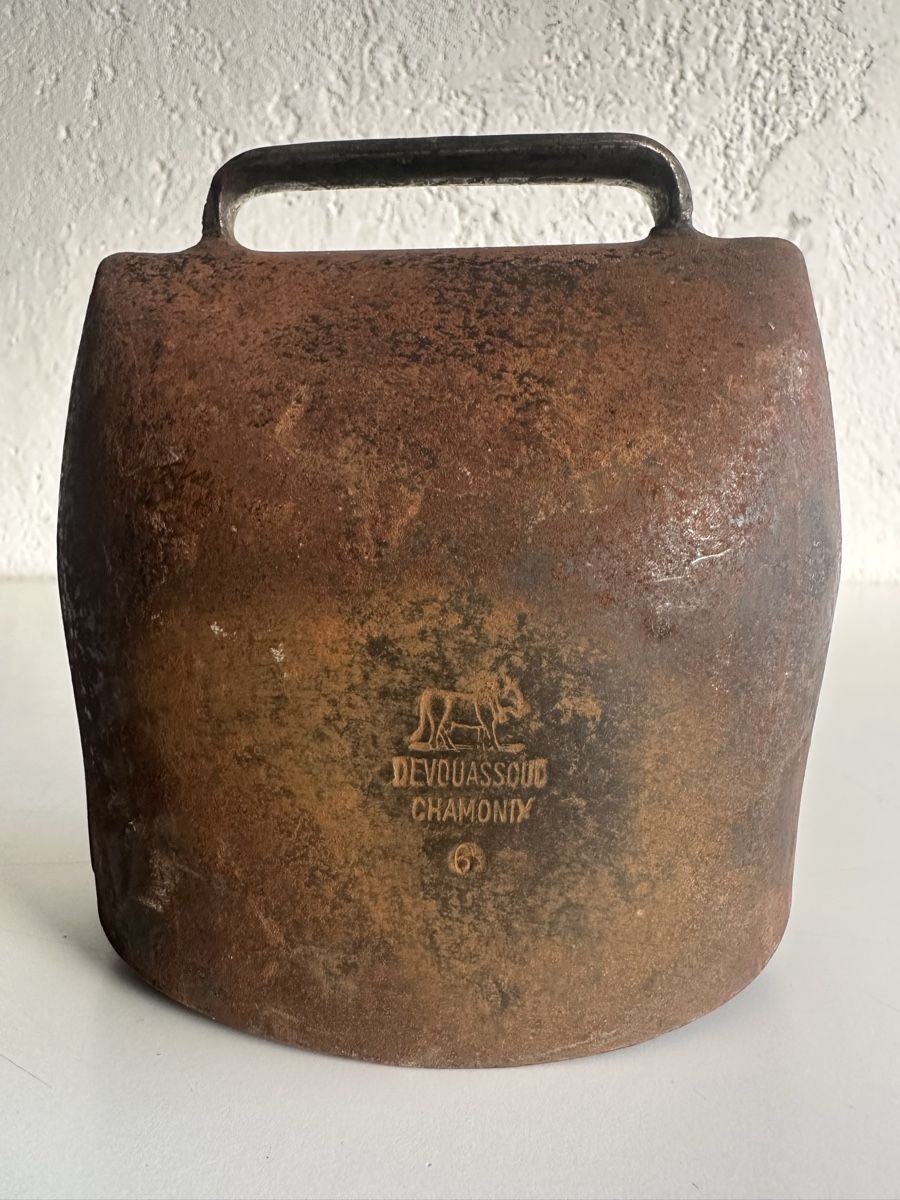 Chamonix Cloches & sonnailles: Alte Kuhglocke Devouassoud Chamonix Nr. 6 – D'occasion à Zetzwil par ZB05