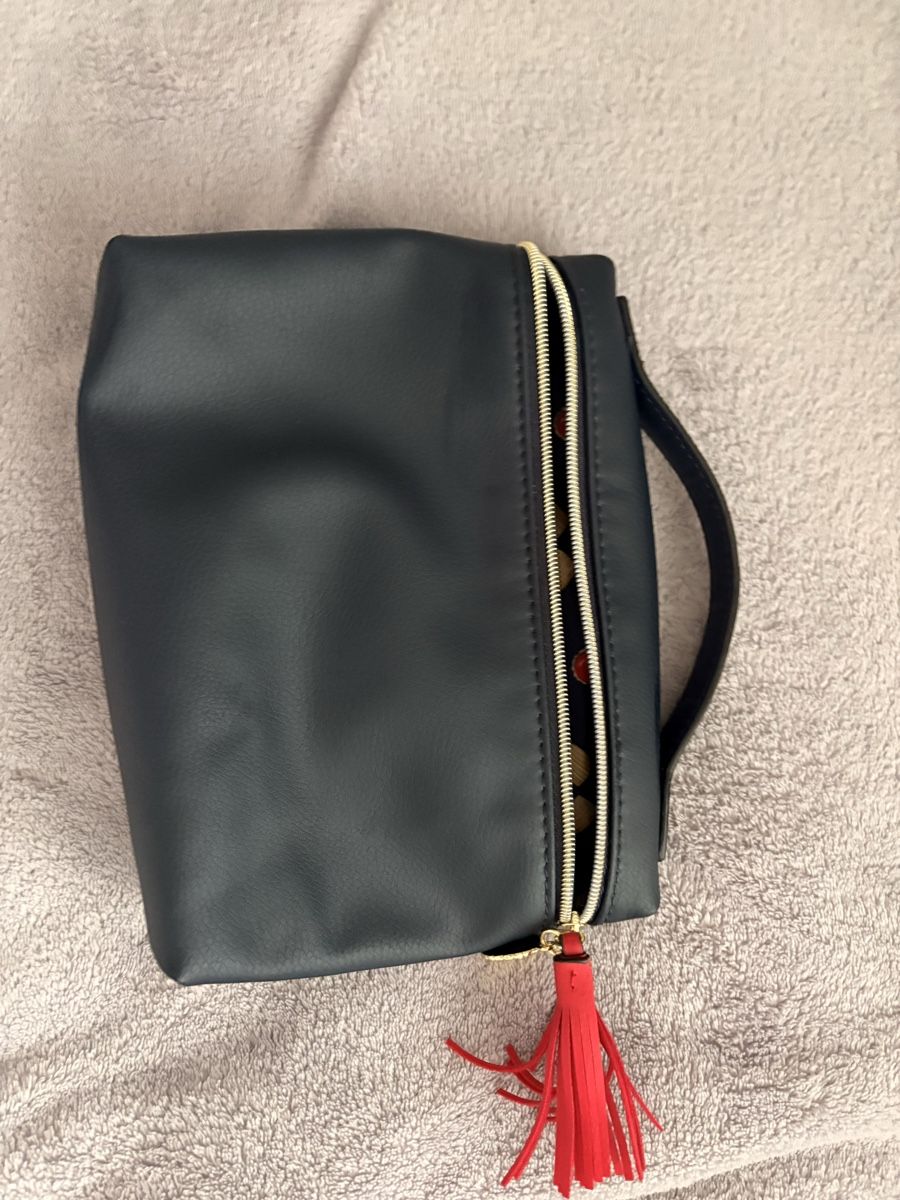 Estée Lauder Trousses de maquillage: Necessaire – Neuf (Voir description) à Appenzell par csm_ina