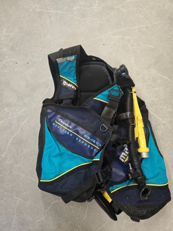 Tarierjacket Mares Vector mit Tauchmesser
