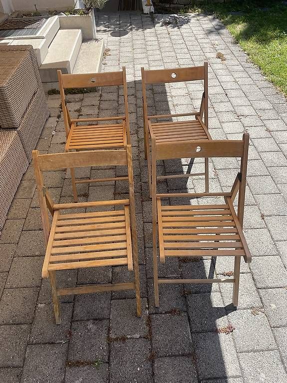 Stühle: 4x Klappbare Holzstühle – Gebraucht aus Zug von Rembrandt2