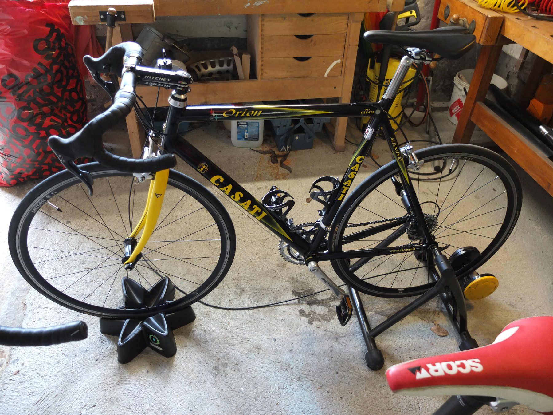 Biciclette: Rennvelo Casati mit Rollentrainer – Usato da Stadel (Winterthur) venduto da Heroravioli